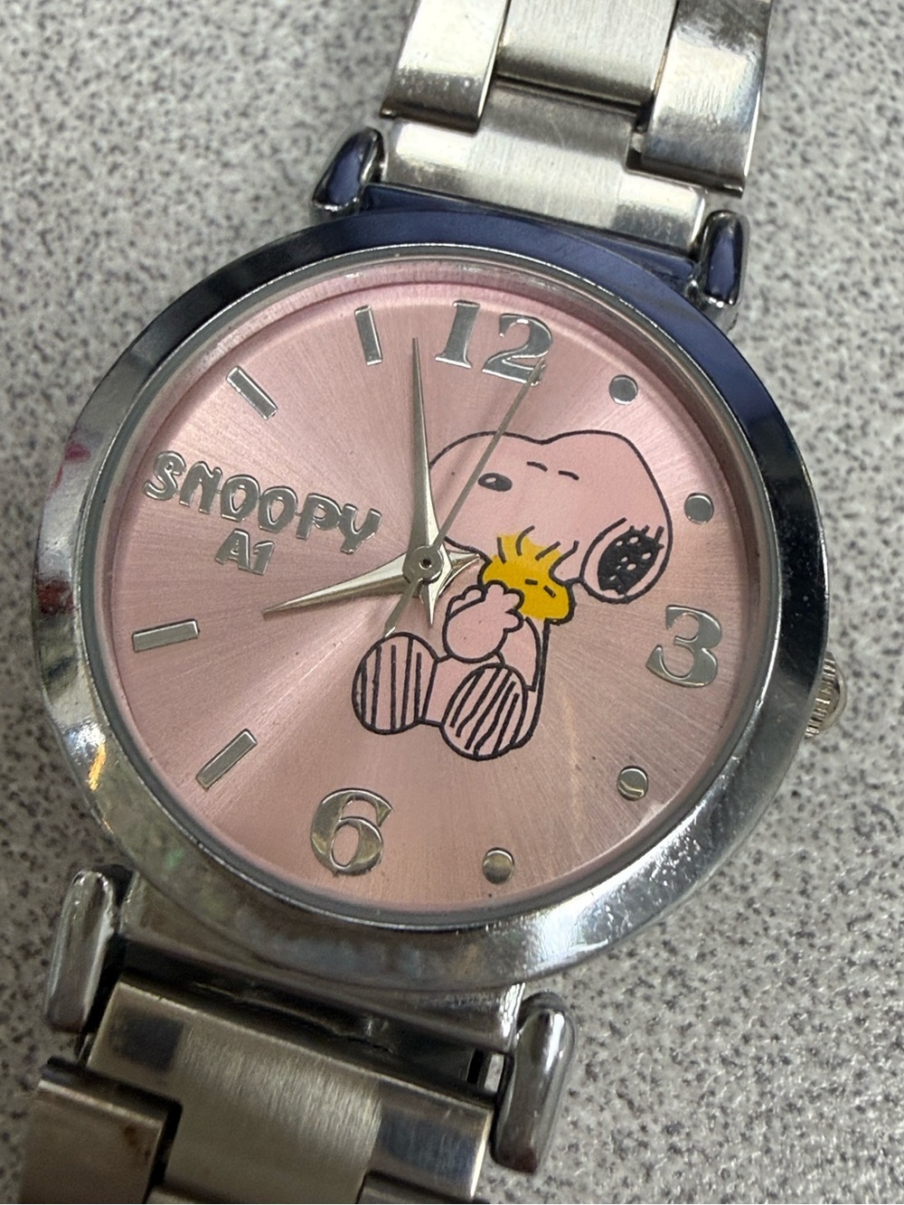 Vintage Peanuts Snoopy Pink Dial Stainless Steel Bracelet Watch - - Works!!!
